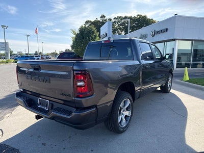 2026 RAM Ram 1500 RAM 1500 EXPRESS CREW CAB 4X4 5'7' BOX