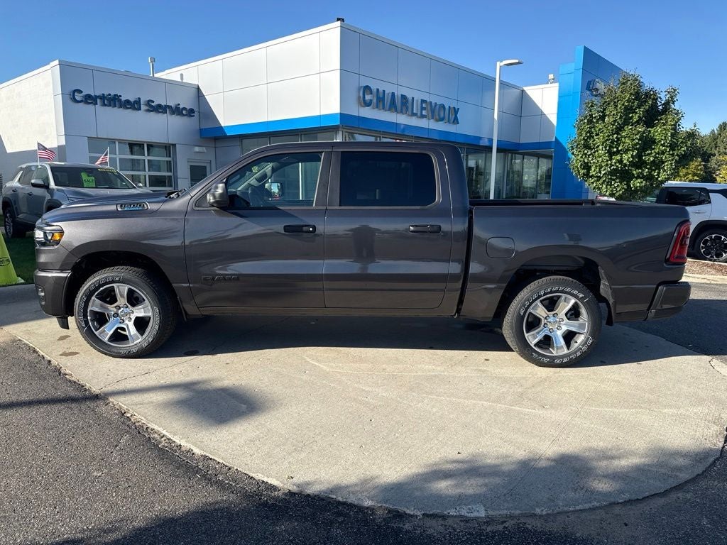 2026 RAM Ram 1500 RAM 1500 EXPRESS CREW CAB 4X4 5'7' BOX