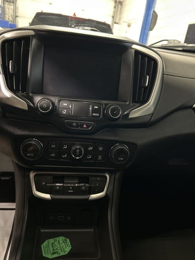 2024 GMC Terrain AWD SLT