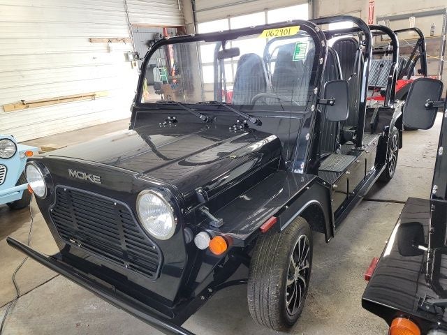 2023 MOKE MOKE Black and white bimini top included