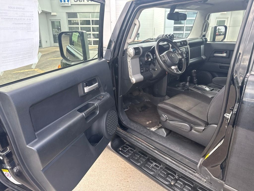 2014 Toyota FJ Cruiser Base